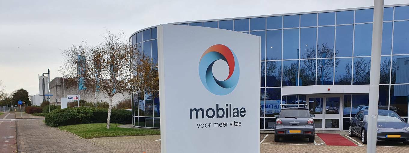 Over mobilae showroom